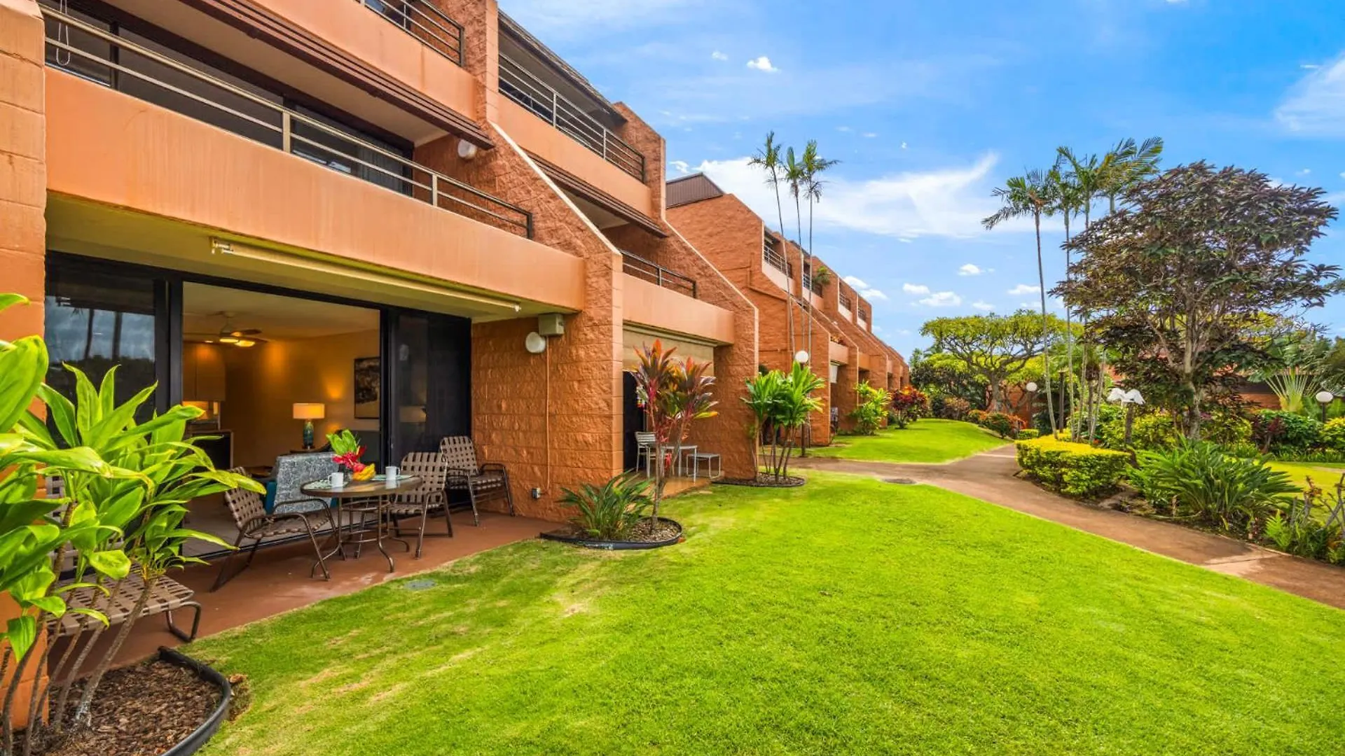 Kuleana Club #307 Pool View - 1 Bedroom & 1 Bathroom - Ground Floor Kahana 0*,  United States