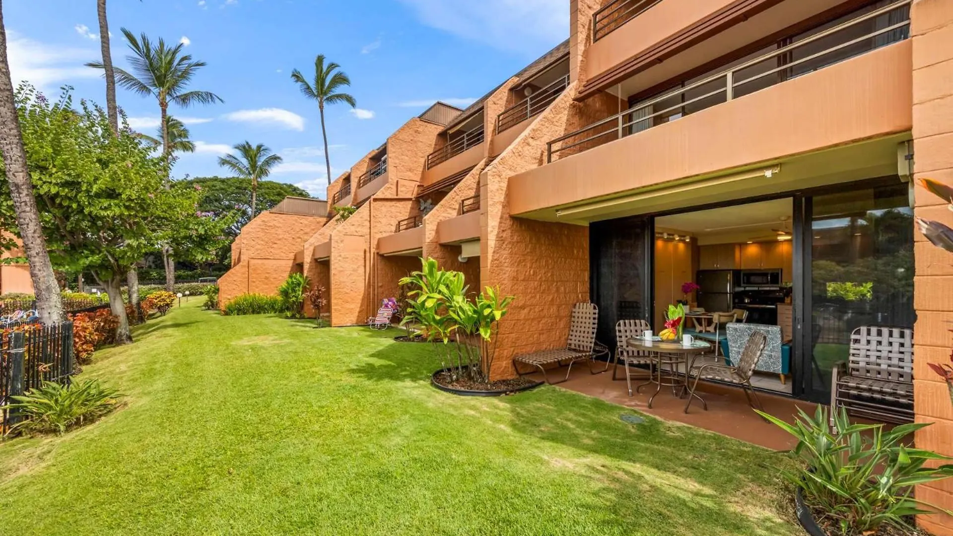 Kuleana Club #307 Pool View - 1 Bedroom & 1 Bathroom - Ground Floor Kahana